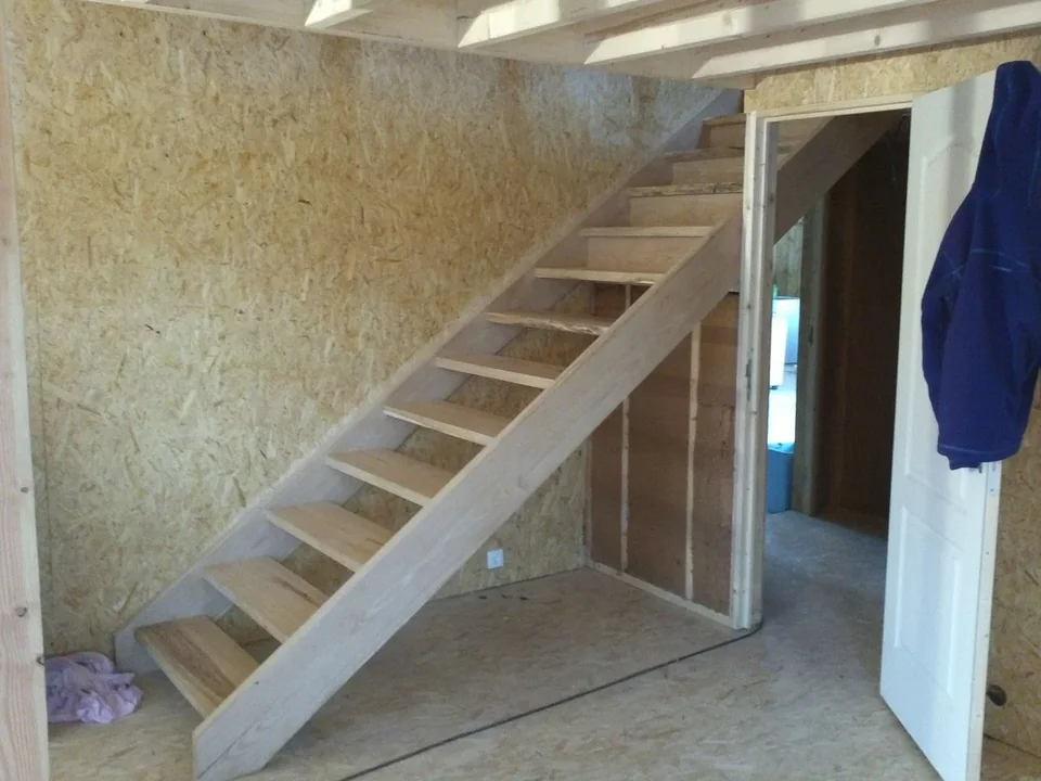 Réalisation d'un escalier droit en châtaignier